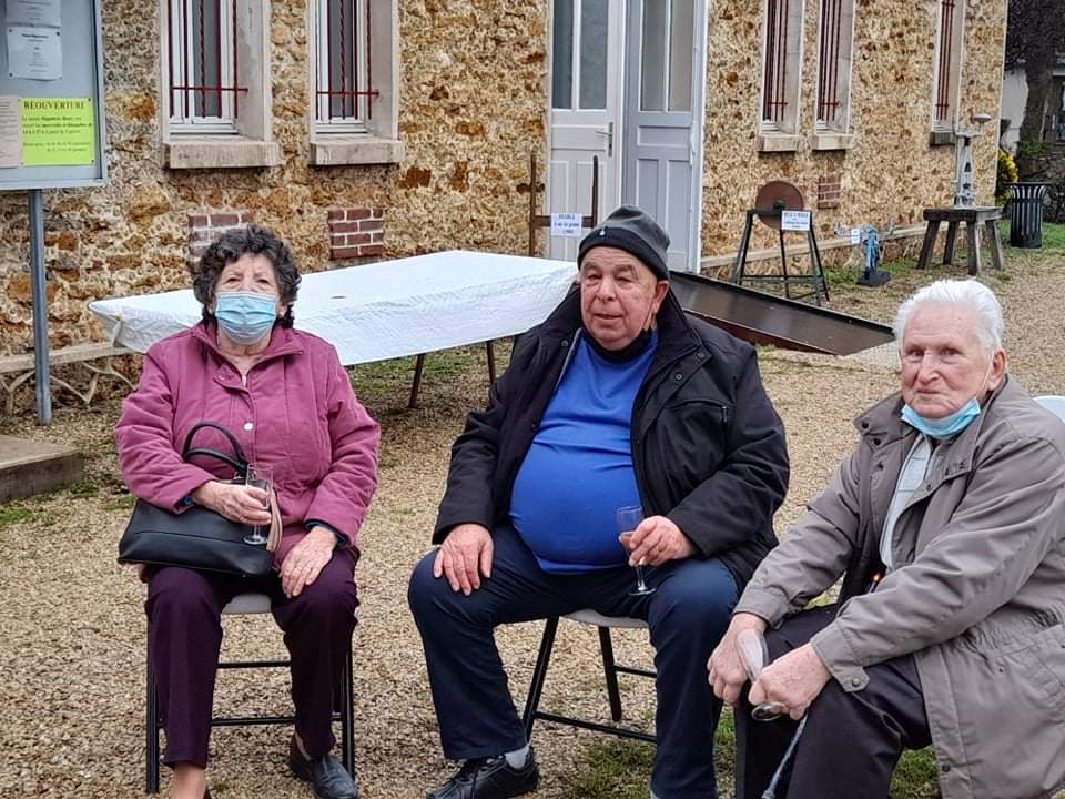 Mannequins du lavoir des Bordes